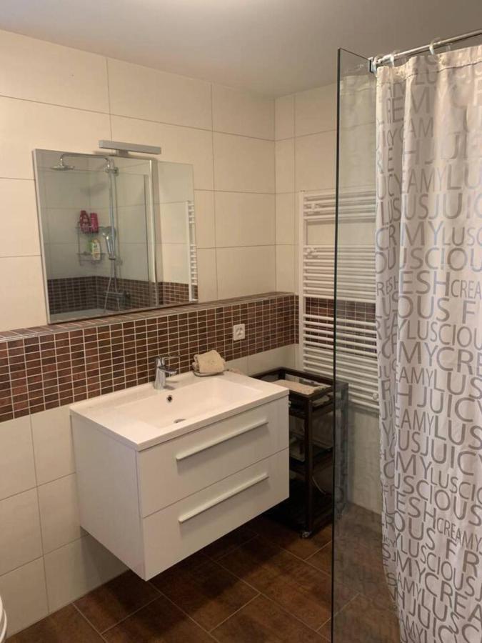 Charming 2-Bed Apartment In Arlesheim 15 Min Basel Exterior photo